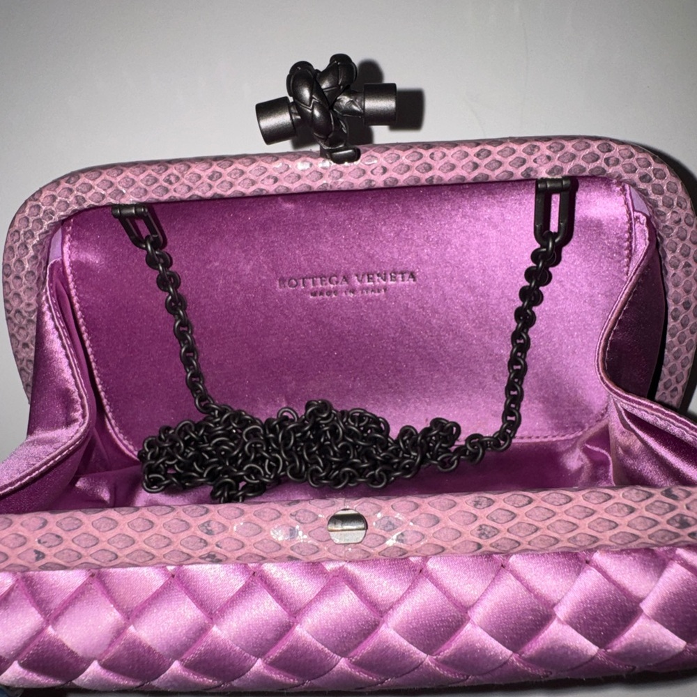 Bottega Veneta Mauve Pink Woven Satin Knot Clutch - Picture 8 of 11
